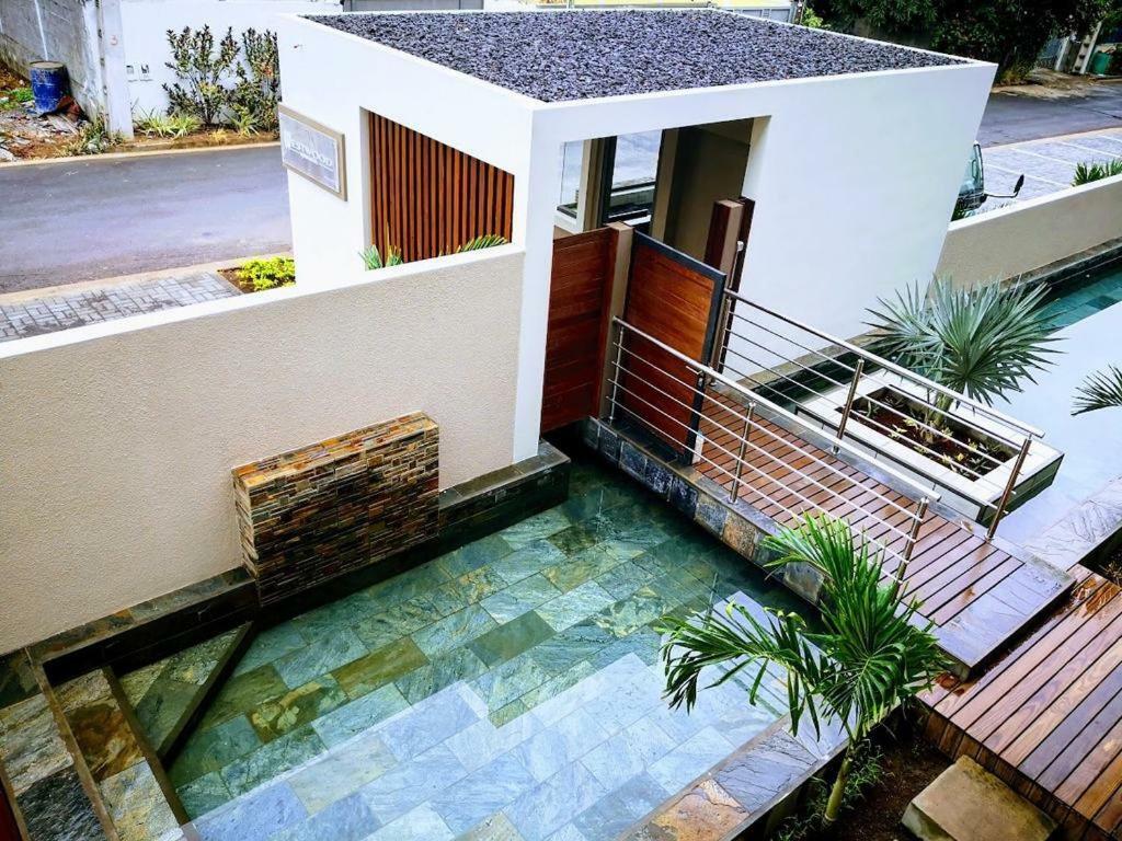 2 Bedroom Flat 15 Mins Walk From Flic En Flac Beach ภายนอก รูปภาพ