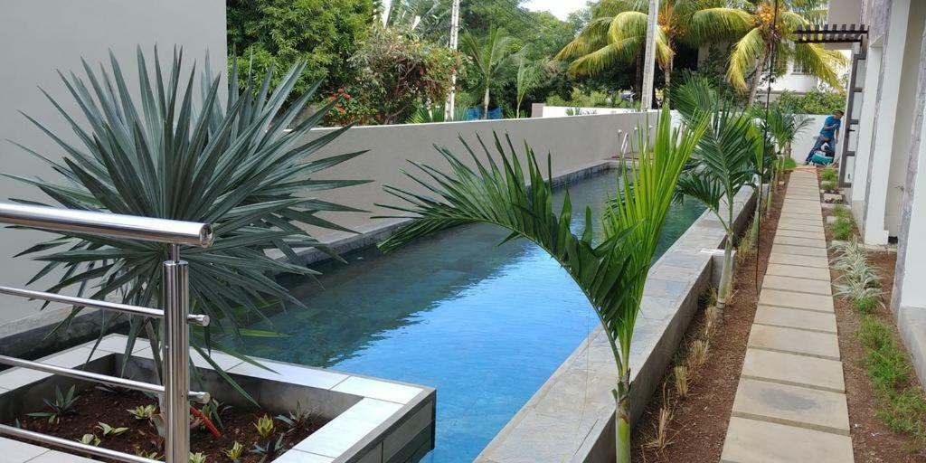2 Bedroom Flat 15 Mins Walk From Flic En Flac Beach ภายนอก รูปภาพ