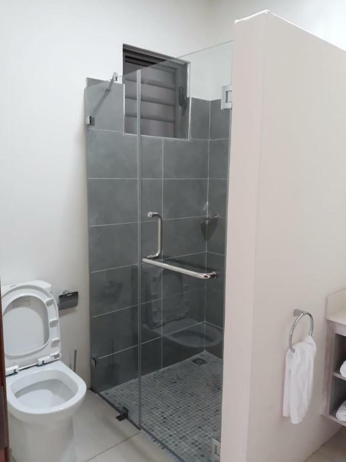 2 Bedroom Flat 15 Mins Walk From Flic En Flac Beach ภายนอก รูปภาพ